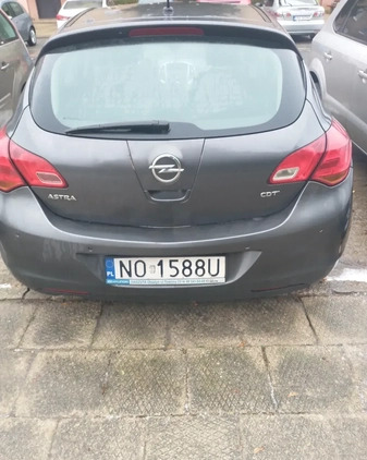 Opel Astra cena 20000 przebieg: 265000, rok produkcji 2012 z Olsztyn małe 92